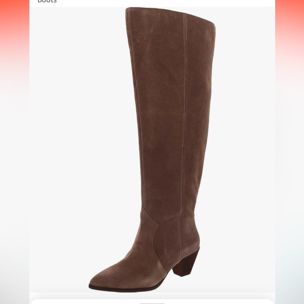 NWT never worn still in box. Vince cumono 
91/2 over the knee wide calf swade